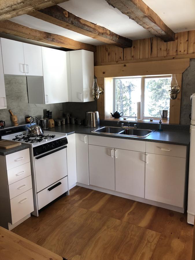 Bed and Breakfast Vines And Puppies Hideaway Jade City Esterno foto